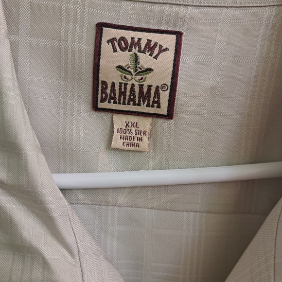 Tommy Bahama XXL Mens Floral Print Shirt. 100% Silk - Picture 2 of 3